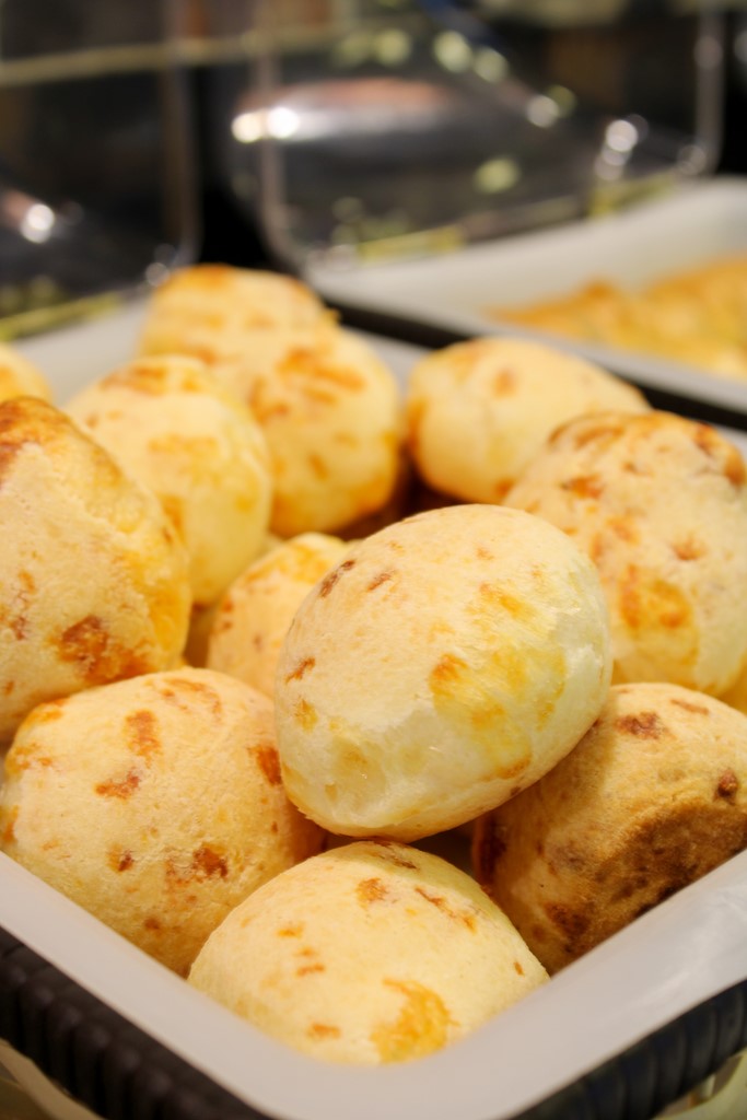 Super café da manhã - pão de queijo