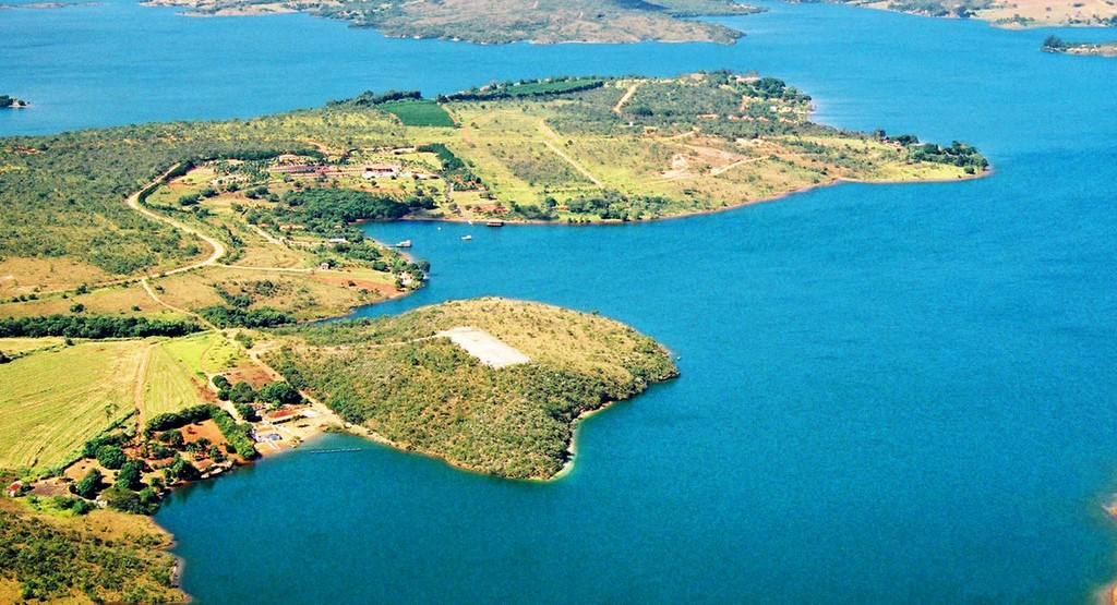 Vista aérea do Lago de Furnas